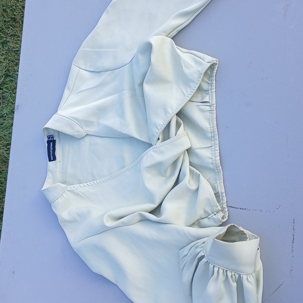 PrettyLittleThing Cream Long Sleeve Top